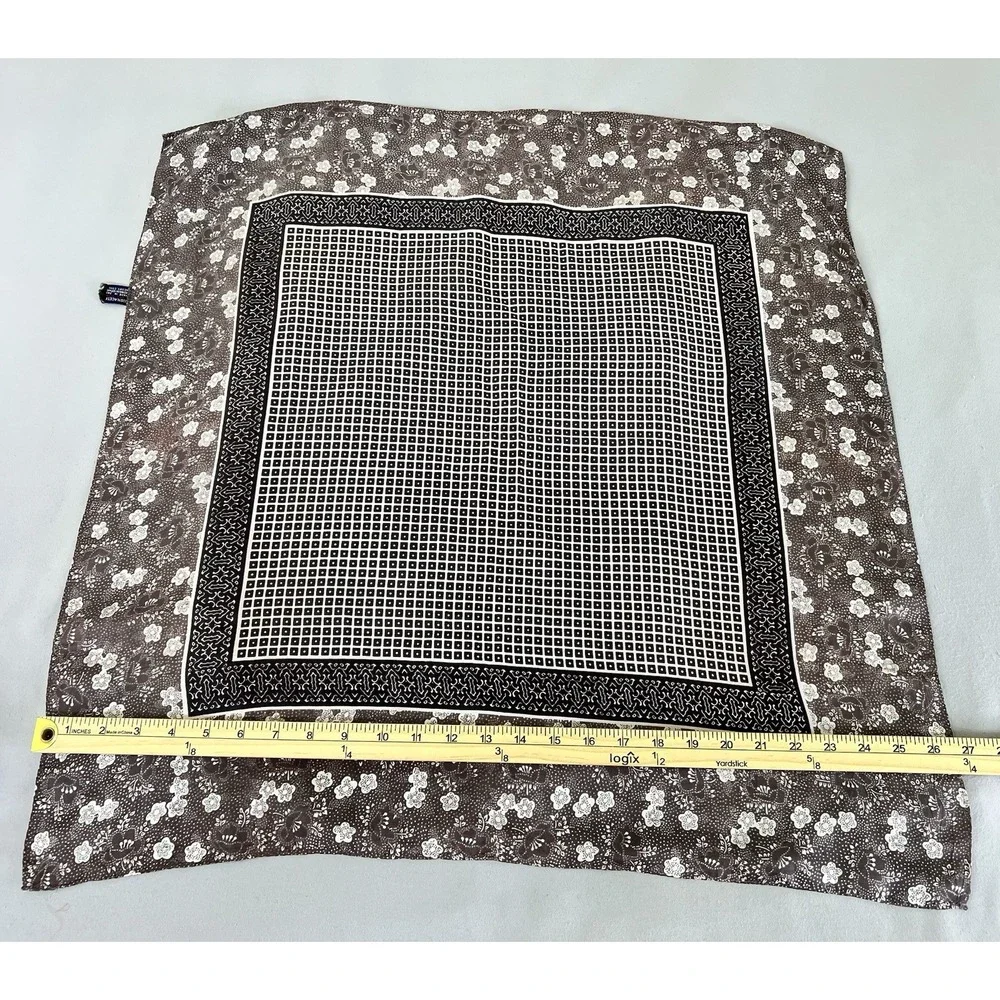 Vintage Fast Color Brown WPL 209 Geometric‎ / Floral Bandana 27